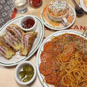 82올리언즈 사진