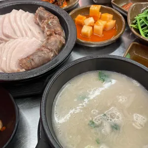 수변최고돼지국밥 사진 2