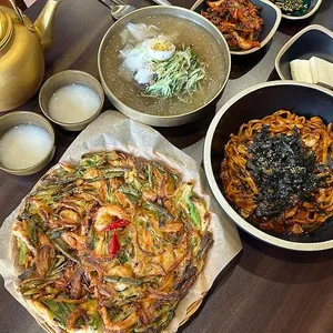 동백보쌈칼국수 사진