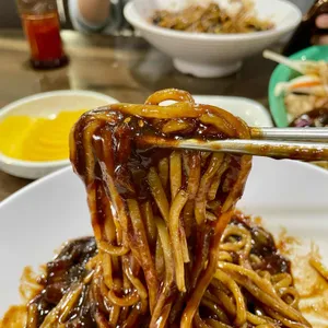 용쟁호투 대표 사진