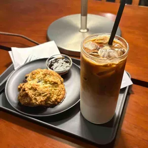 인비저블 커피 사진 1