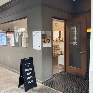세컨드코너 사진 1