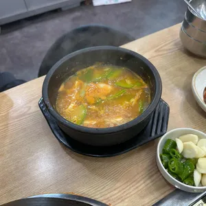 다채우렁돌솥쌈밥 사진