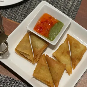 봄베이브로이 대표 사진