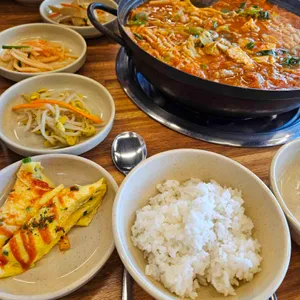 안성맞춤김치찌개 사진 1