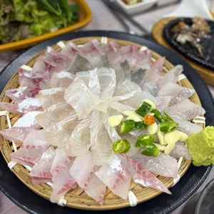 회뜨는아지야 대표 사진