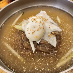 육쌈냉면 사진