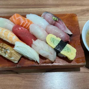 경찰서옆초밥집 사진