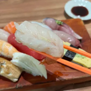 경찰서옆초밥집 사진