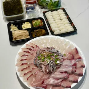 사량도 자연산횟집 사진 2