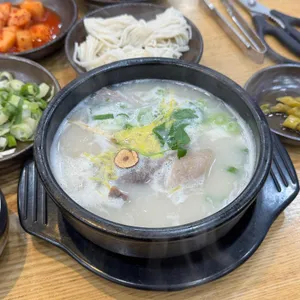 김판쇠전주우족탕 사진 2