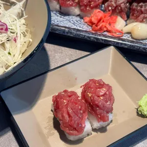 육회바른연어 사진