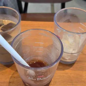 폴바셋 사진