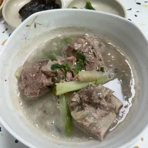 제주접짝뼈국 사진 1