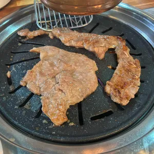 아오지탄광촌숯불돼지갈비무한리필 대표 사진