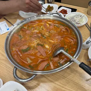 두꺼비부대찌개 사진