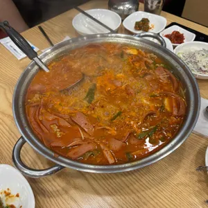 두꺼비부대찌개 사진