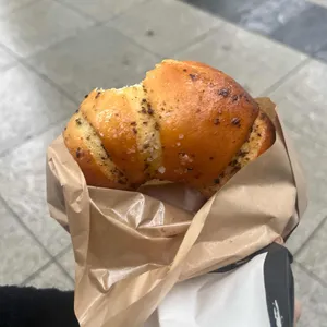 베통 바이 멜로워 사진
