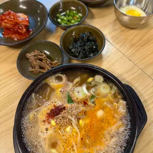 산야로콩나물국밥 사진