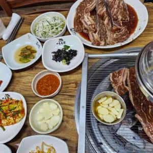 본가네 소와돼지 대표 사진