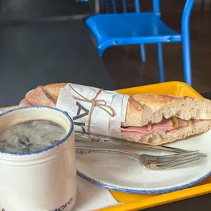 앤 대표 사진