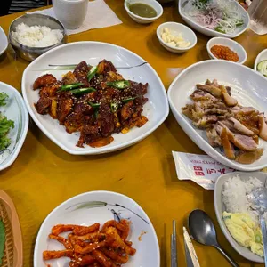 오가네족발 사진