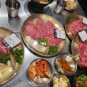 바른생고기정육점 소풍정육식당 대표 사진