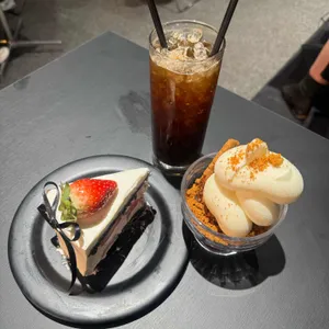 크리드나인 사진