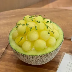 카페 로어앤모어 사진