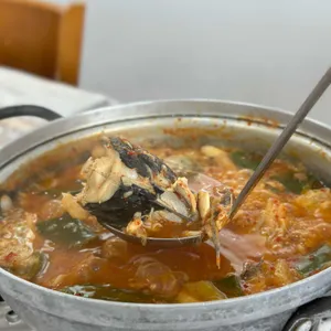 한반도회대게직판장 사진