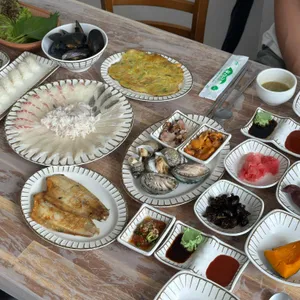 한반도회대게직판장 사진