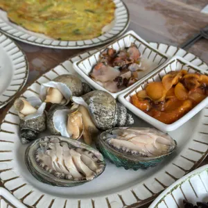 한반도회대게직판장 사진