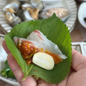 한반도회대게직판장 사진