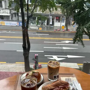 카페 일이일오 사진