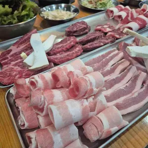 백운축산 정육식당 대표 사진