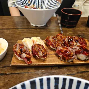 육회한연어 사진