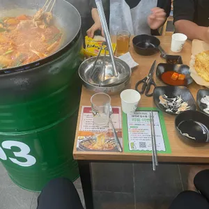 통큰솥뚜껑닭볶음탕 리뷰 사진