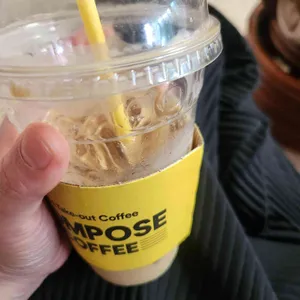 컴포즈커피 사진