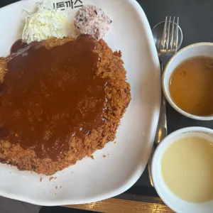 홍익돈까스 사진