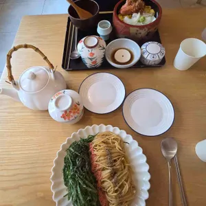 제이의 꽃다방 사진