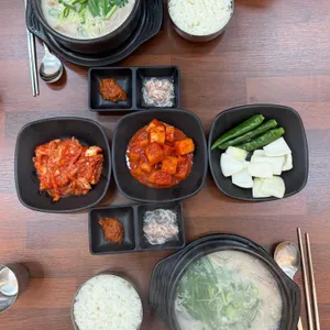 또와야지 돼지국밥 리뷰 사진