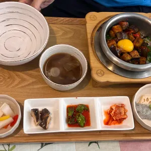 연당길솥밥 사진