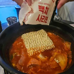 백채김치찌개 사진