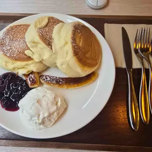 카페리버티 더 테이블 사진