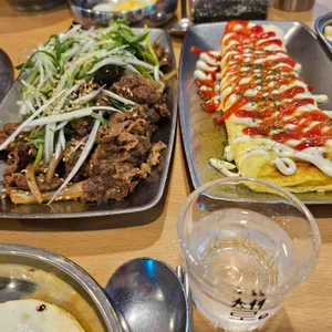 고기반햄반김치찌개&김치찜 사진