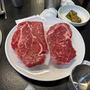 우렁찬한우 사진