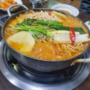 24시뼈다귀탕 사진 1