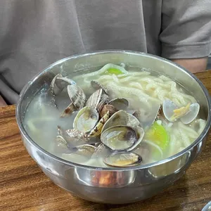 생각보다맛있는집 사진