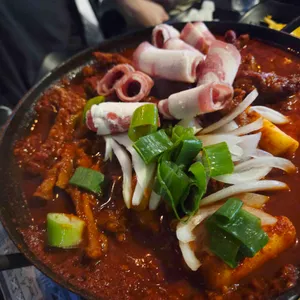 크라운닭발 사진