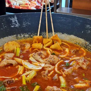 통큰솥뚜껑닭볶음탕 사진
